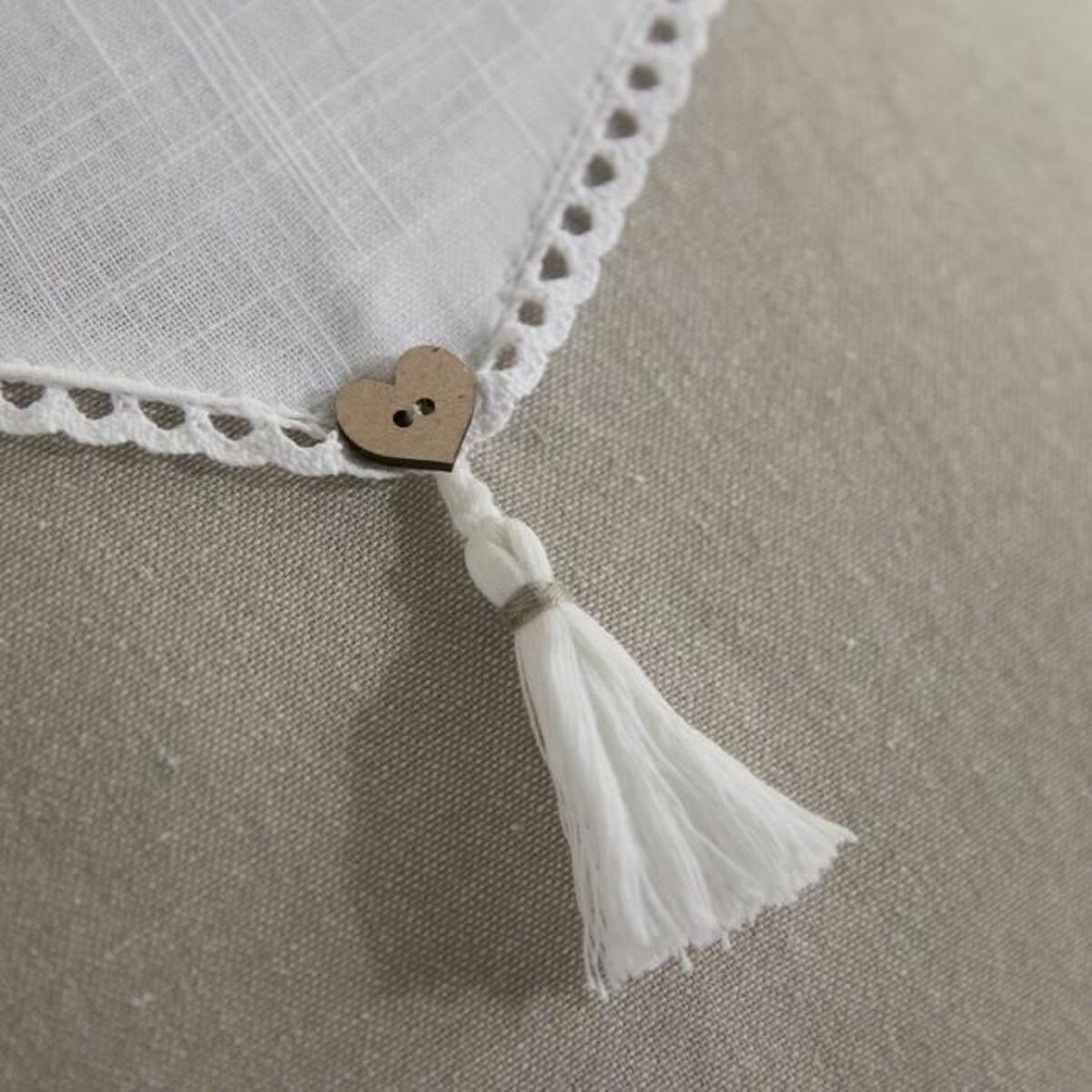 V5H10FBF53704722E3CEF47525E37907A58R6235057P3