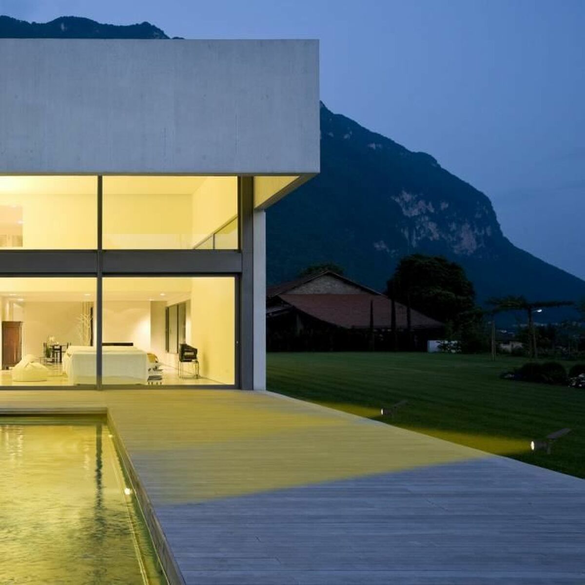 V5H3D983938415D09656212053088A8B177R4185470P5