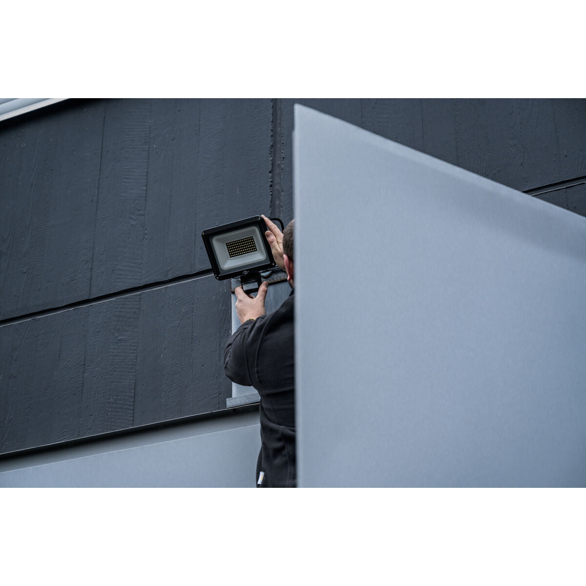 V2H036EAC875F2242B163389A8B561D9C7BR7198025P9