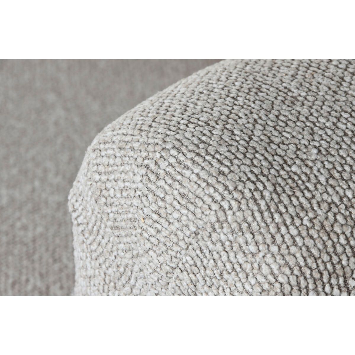 V2H7096D9E3585D781F7CE7C84F1C8D5AE7R7371849P6