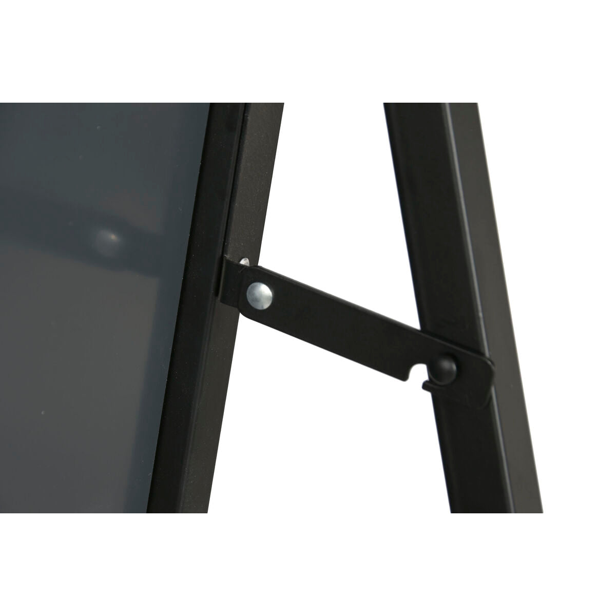 V2H6BBA03FCC2208AF4BD20203CF83E41D3R7503584P9